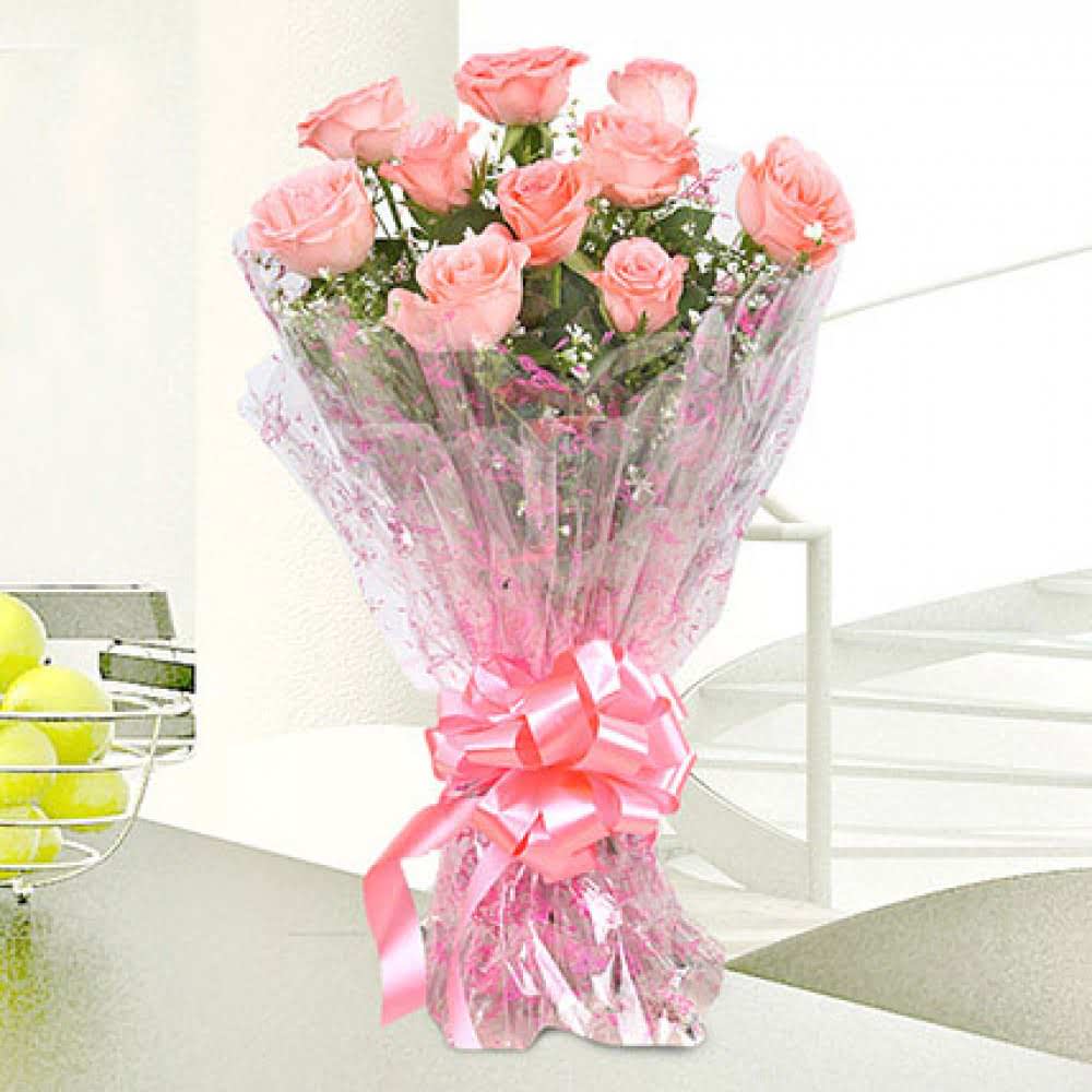 CHARMING PINK ROSES BOUQUET