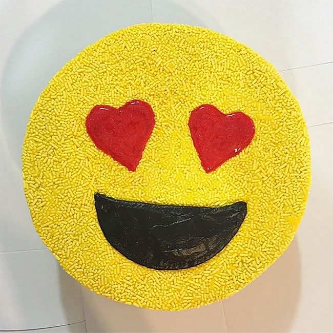 Feeling Love Emoji Cake